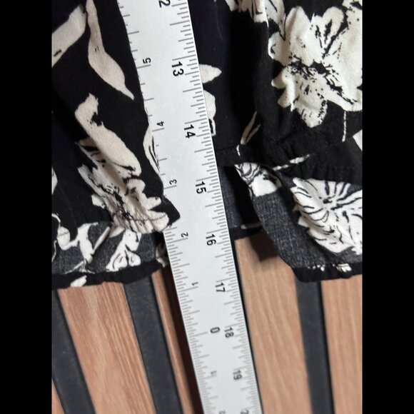 Free People Skirt Medium Womens Black White Floral I've got a Feeling Ruffled - Picture 4 of 6